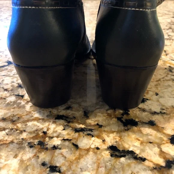 EUC COLE HAAN BRASS STUDDED LEATHER RARE & FABULOUS COWBOY BOOTS Shoes